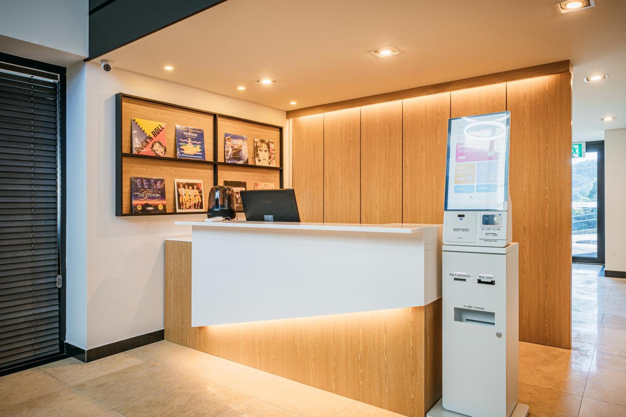 Hotel Yeon Seogwipo Luaran gambar